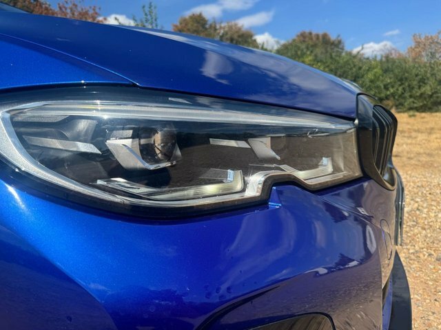BMW 3 Series Automatic VE21JUF Blue #3