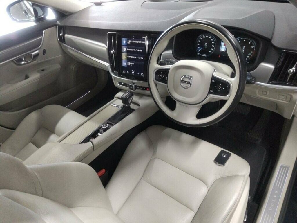 Volvo V90 T5 Momentum  #2