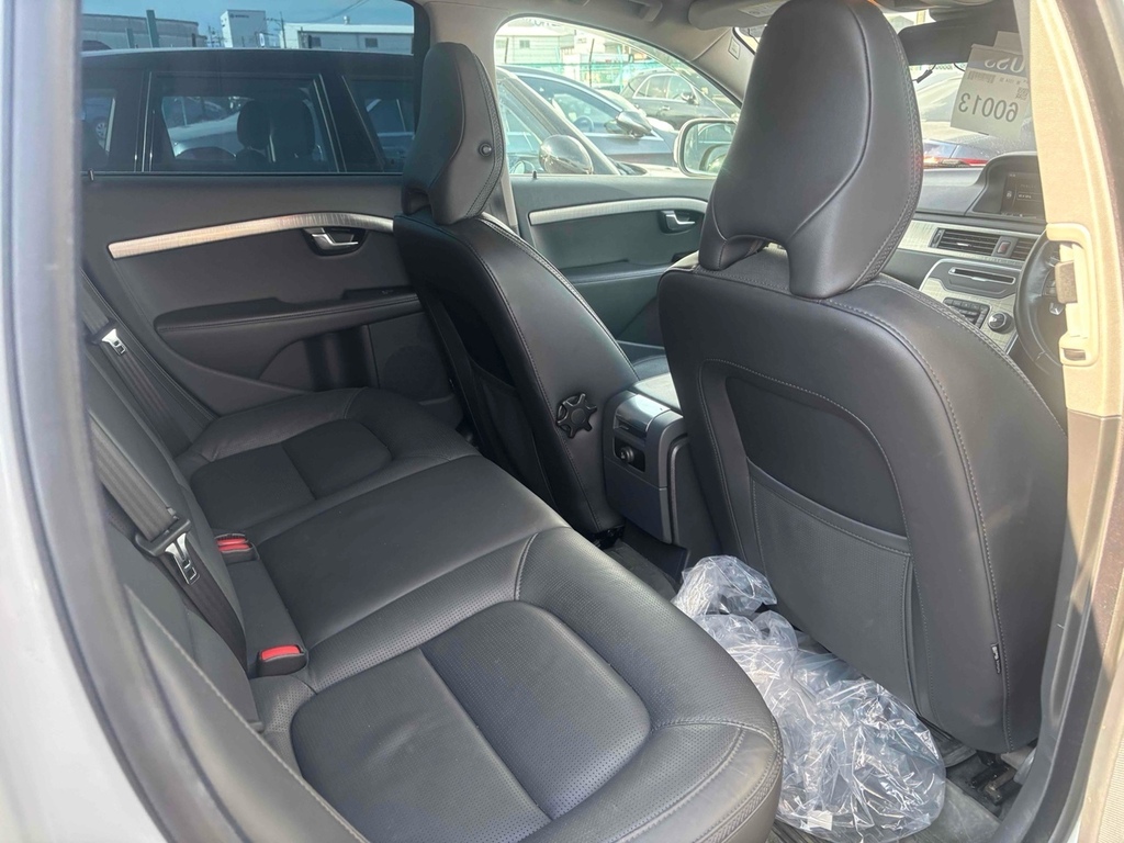 Volvo XC70  Brown #9