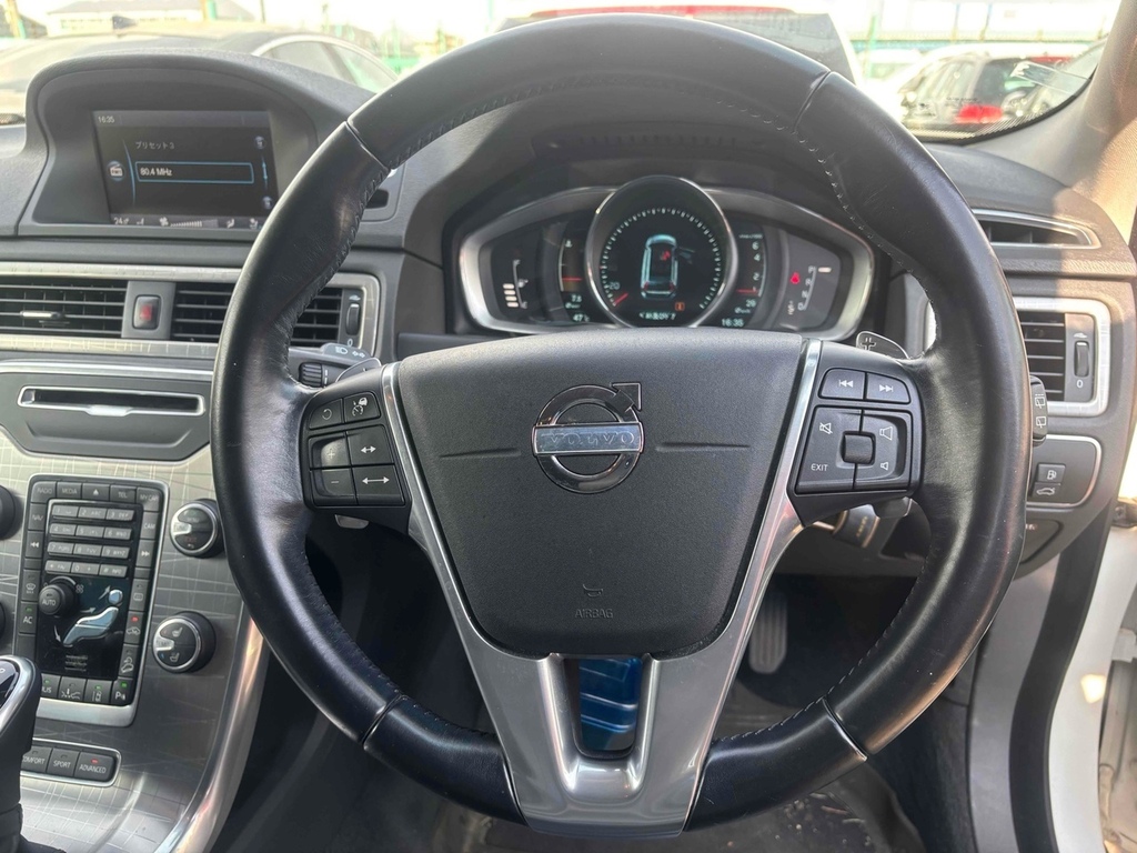Volvo XC70  Brown #11