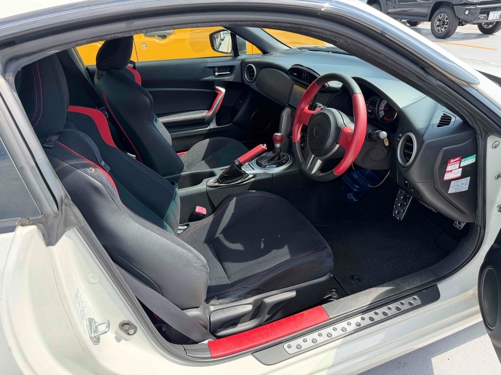 Toyota GT86 2L Null White #7