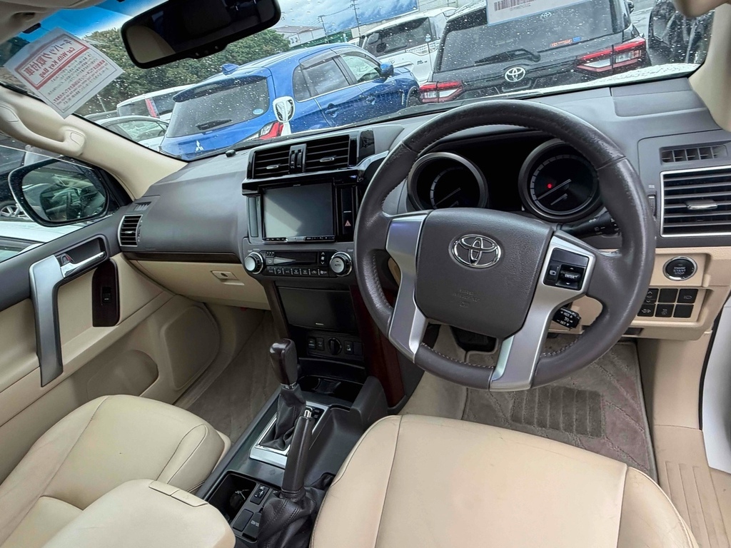 Toyota Land Cruiser Tx L Package  #2
