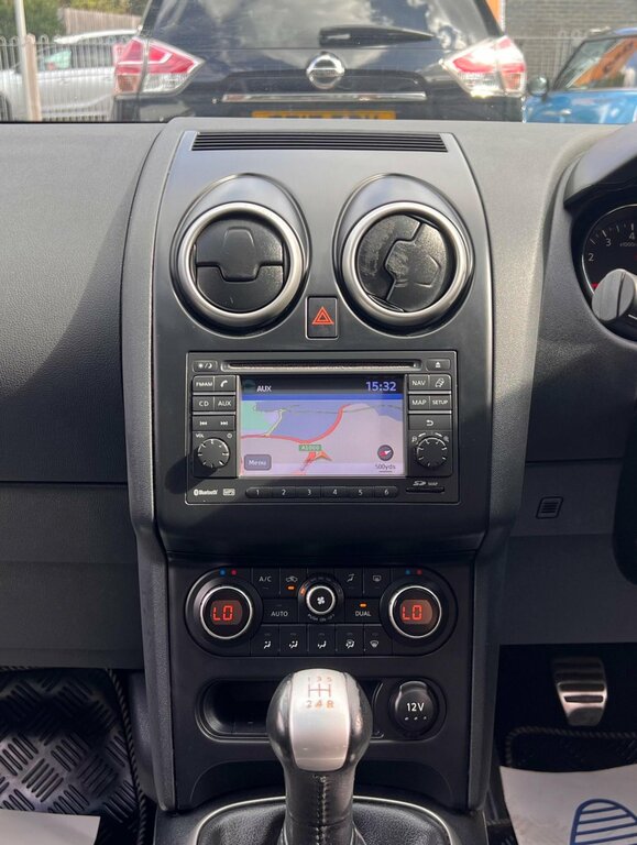 Nissan Qashqai 1.6 Acenta 2Wd Euro White #5