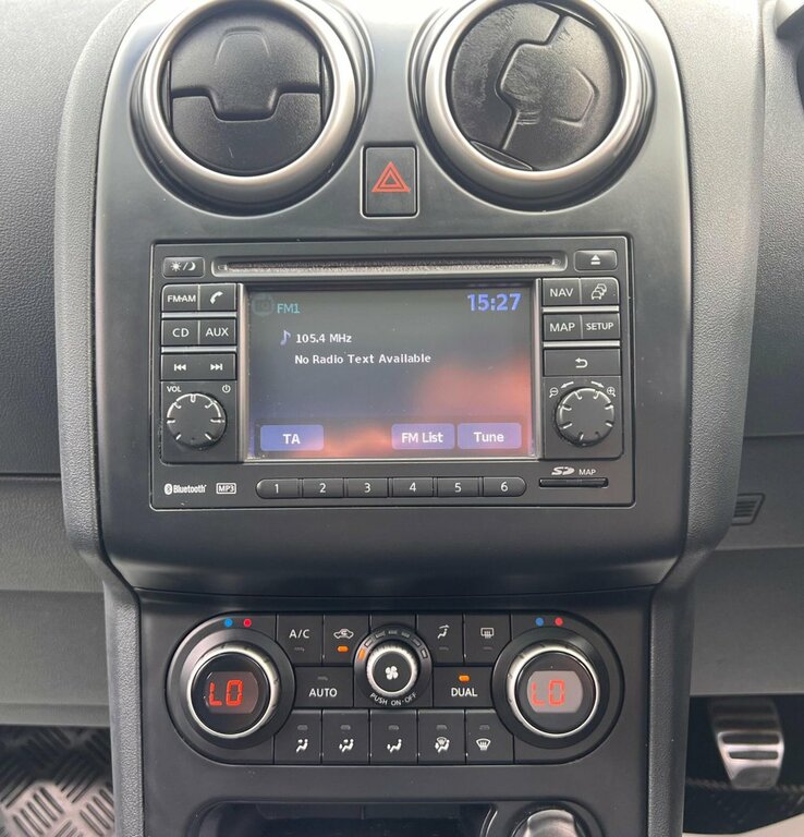 Nissan Qashqai 1.6 Acenta 2Wd Euro White #20