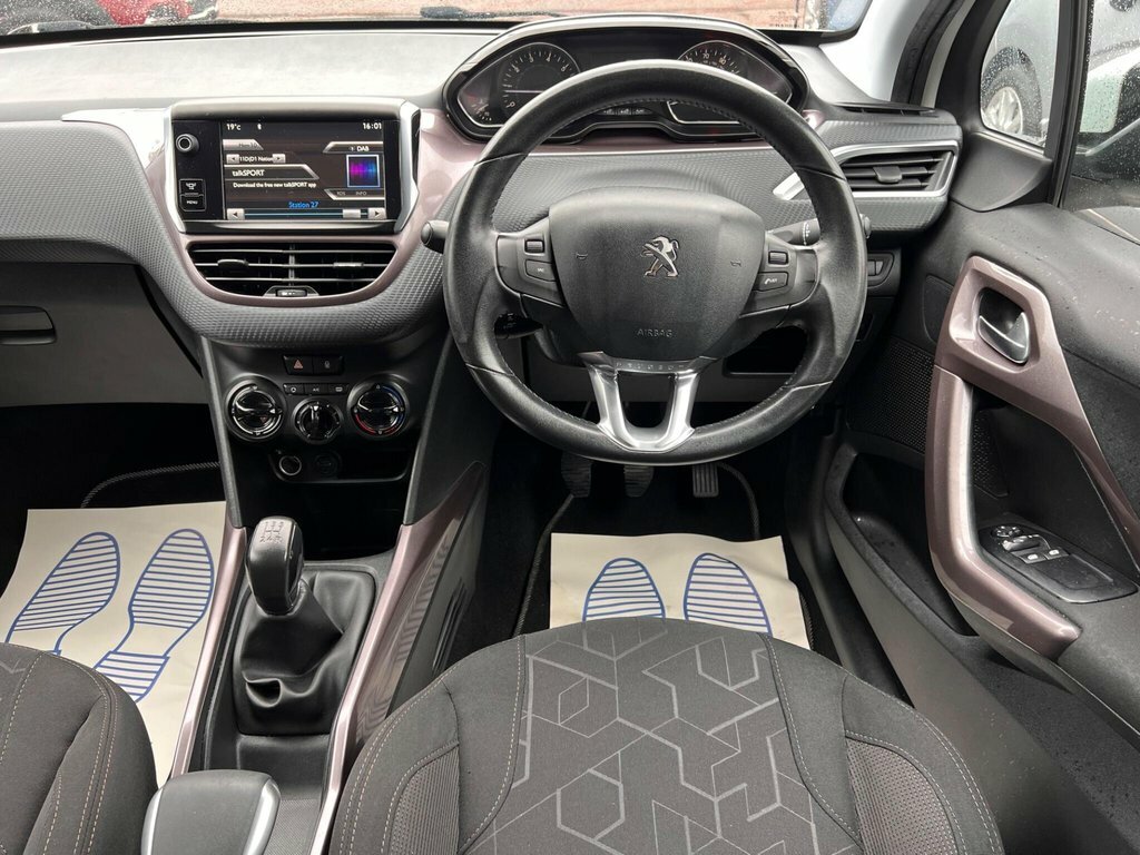 Peugeot 2008 1.2L Active White #2