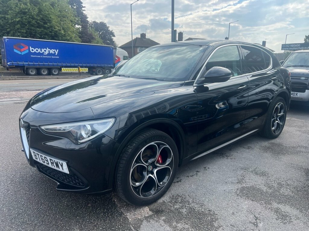 Alfa Romeo Stelvio 2L Speciale Black #2