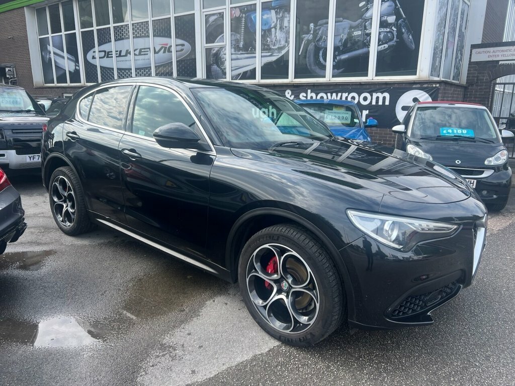 Alfa Romeo Stelvio 2L Speciale Black
