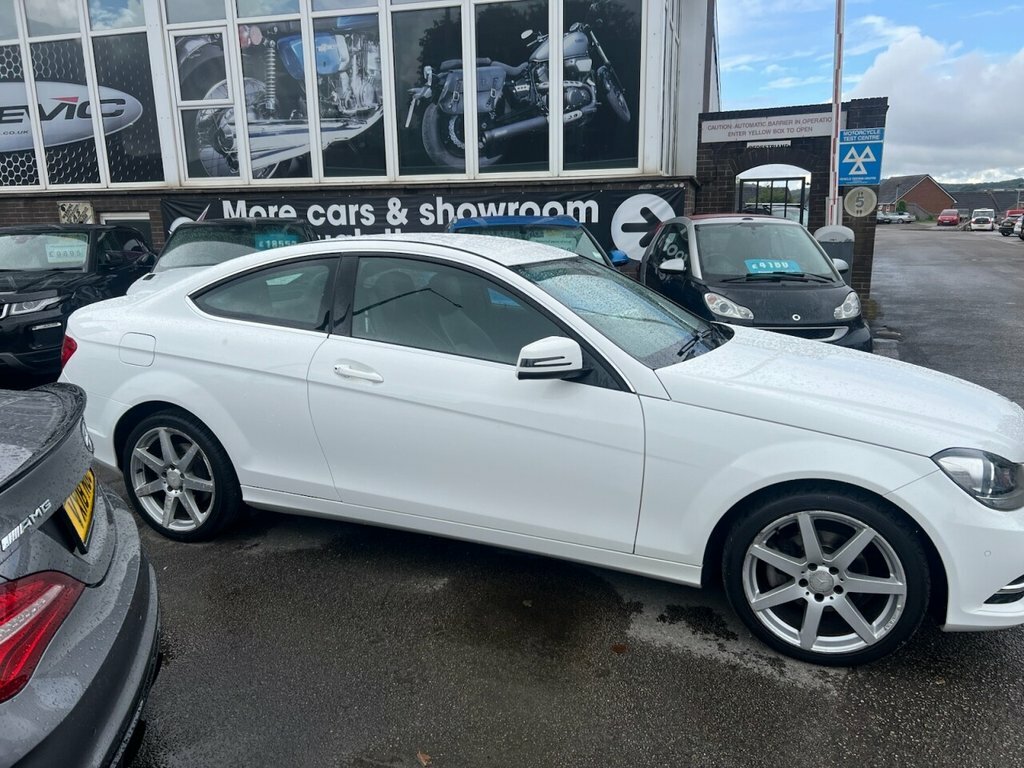Mercedes-Benz C Class Coupe FD63YXU White #5