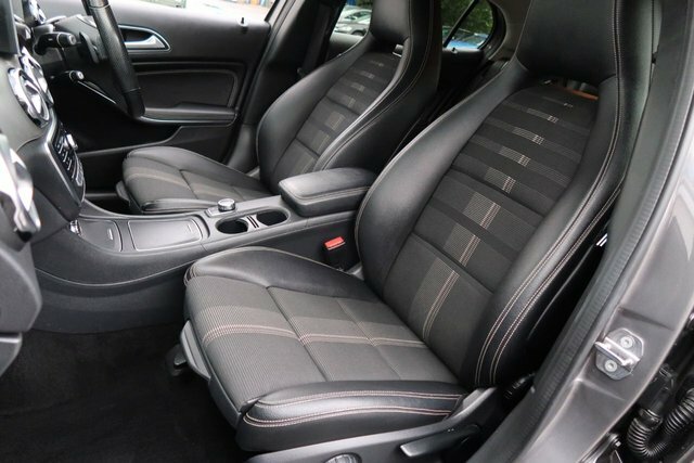 Mercedes-Benz GLA Class 1.6 Gla 180 Urban Edition 121 Bhp Black #10