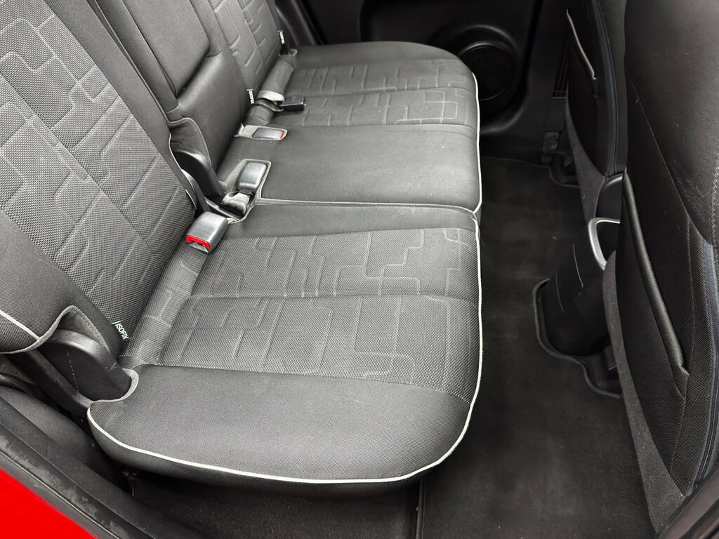 Kia Venga Hatchback Black #16