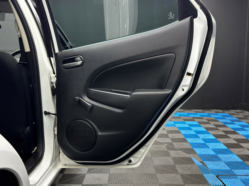 Mazda 2 Hatchback Silver #29