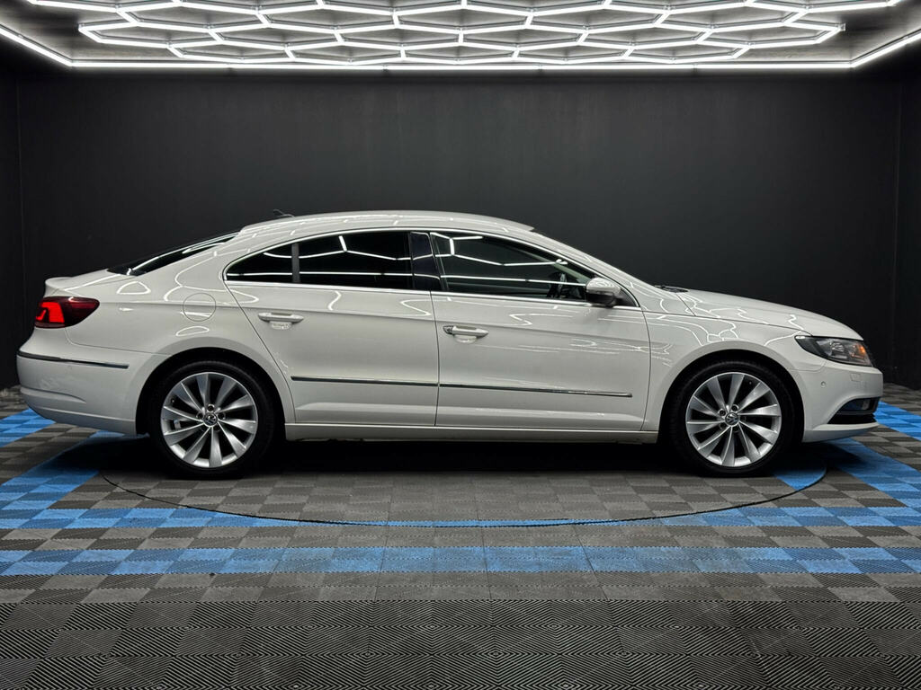 Volkswagen CC 2.0 Tdi Bluemotion Tech Gt Euro 5 Ss White #4