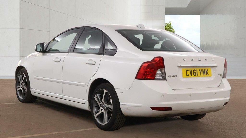 Volvo S40 1.6D Drive Se Lux Edition Euro 5 Ss CV61YMK White #4