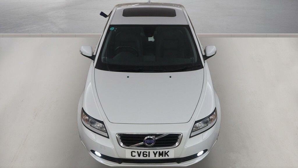 Volvo S40 1.6D Drive Se Lux Edition Euro 5 Ss CV61YMK White #2