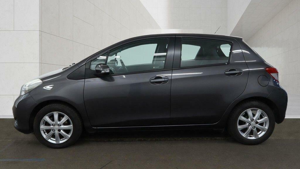 Toyota Yaris 1.33 Dual Vvt-i Tr Euro 5 Grey #3