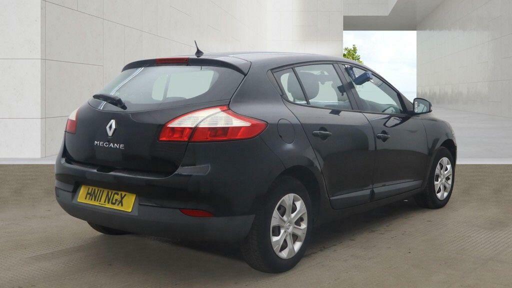 Renault Megane 1.6 16V Expression Euro 5 Black #4