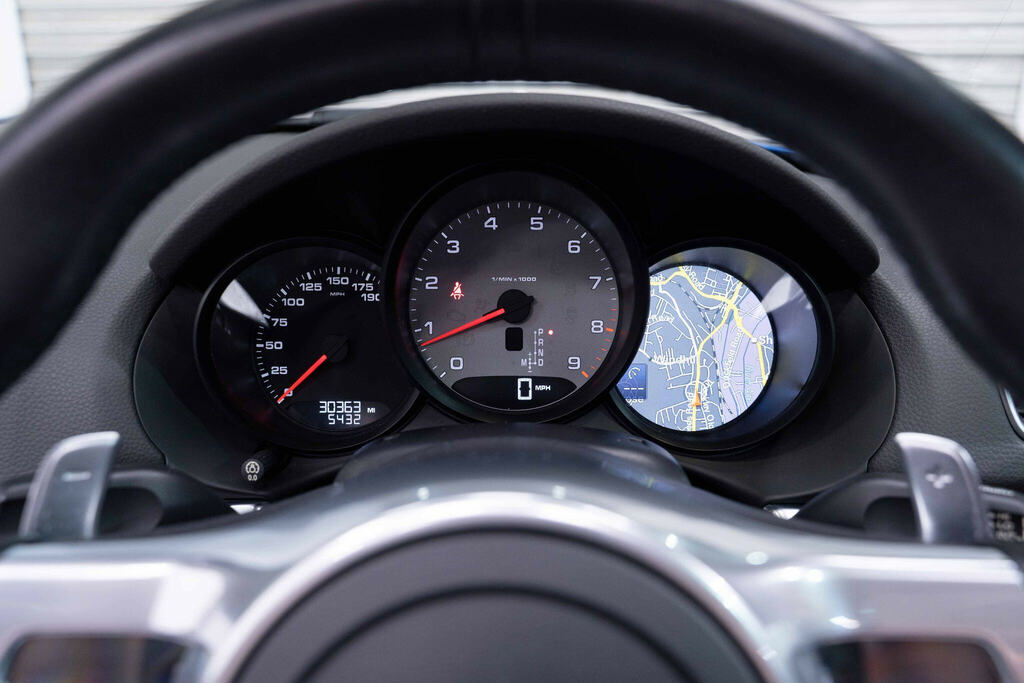 Porsche Boxster Silver #28