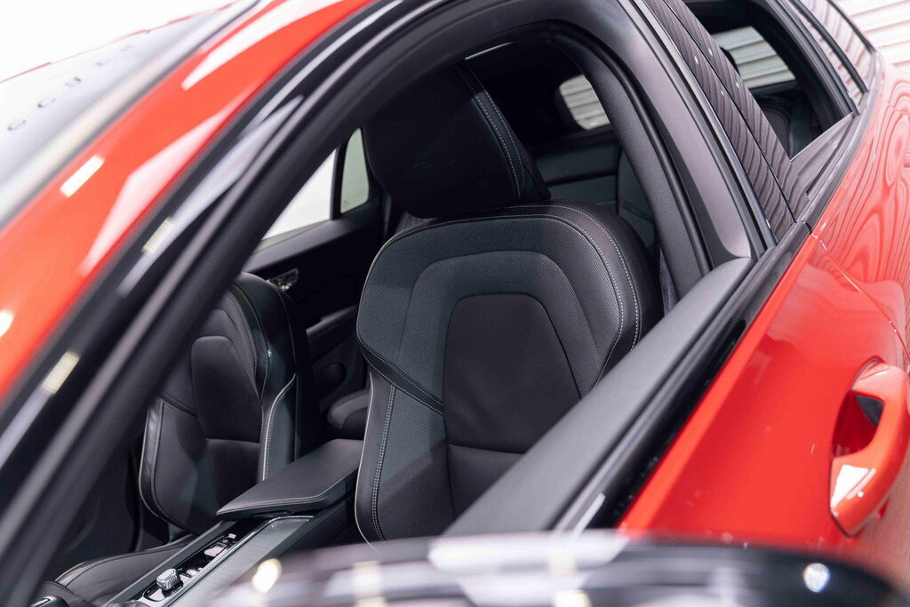 Volvo V60 D4 R-design White #32