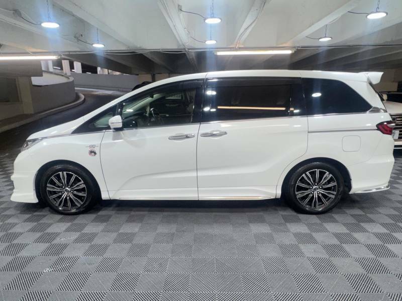 Honda Odyssey 2.4 Absolute Ex 20Th Anniversary Edition - 2014 6 White #2