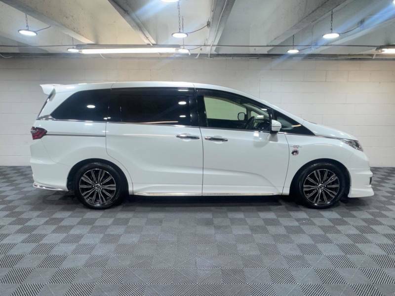 Honda Odyssey 2.4 Absolute Ex 20Th Anniversary Edition - 2014 6 White #5