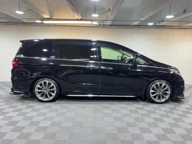 Honda Odyssey 2.4 Absolute Ex 7 Seat K24 Body Kit - 2014 6 Black #5