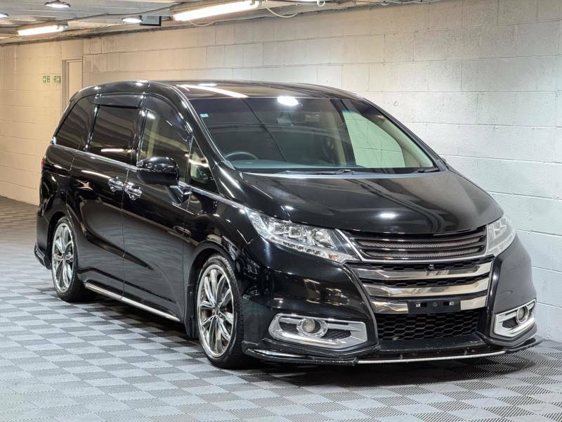 Honda Odyssey 2.4 Absolute Ex 7 Seat K24 Body Kit - 2014 6 Black