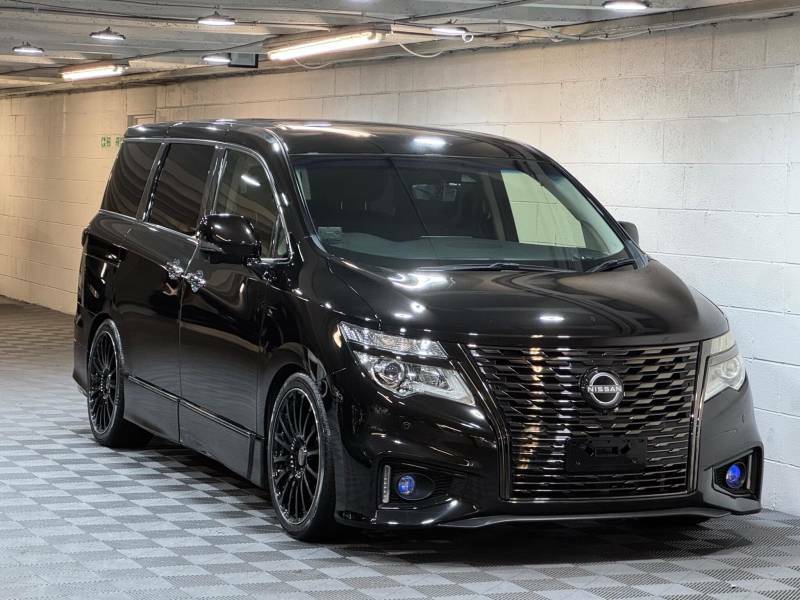 Nissan Elgrand 3.5 V6 4Wd 350 Highway Star Premium Ulez - 2019 1 Black