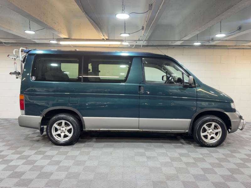 Mazda Bongo - 2007 57 Green #5