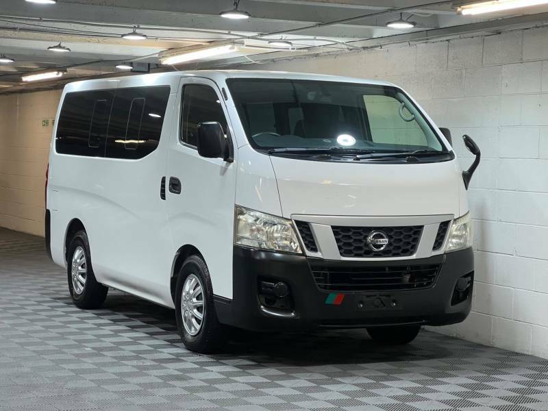 Nissan NV300 Caravan Minibus 2.5 10 Seat - 2014 64 White