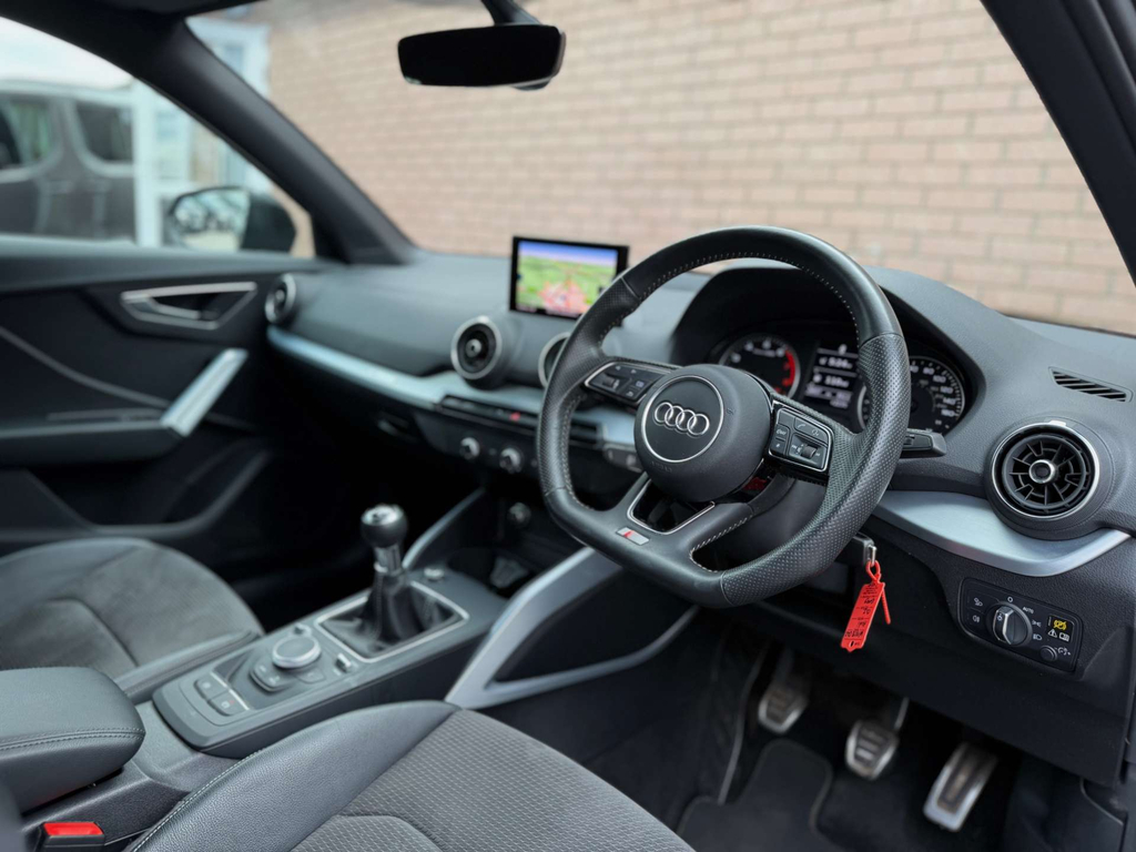 Audi Q2 S Line Tfsi #2