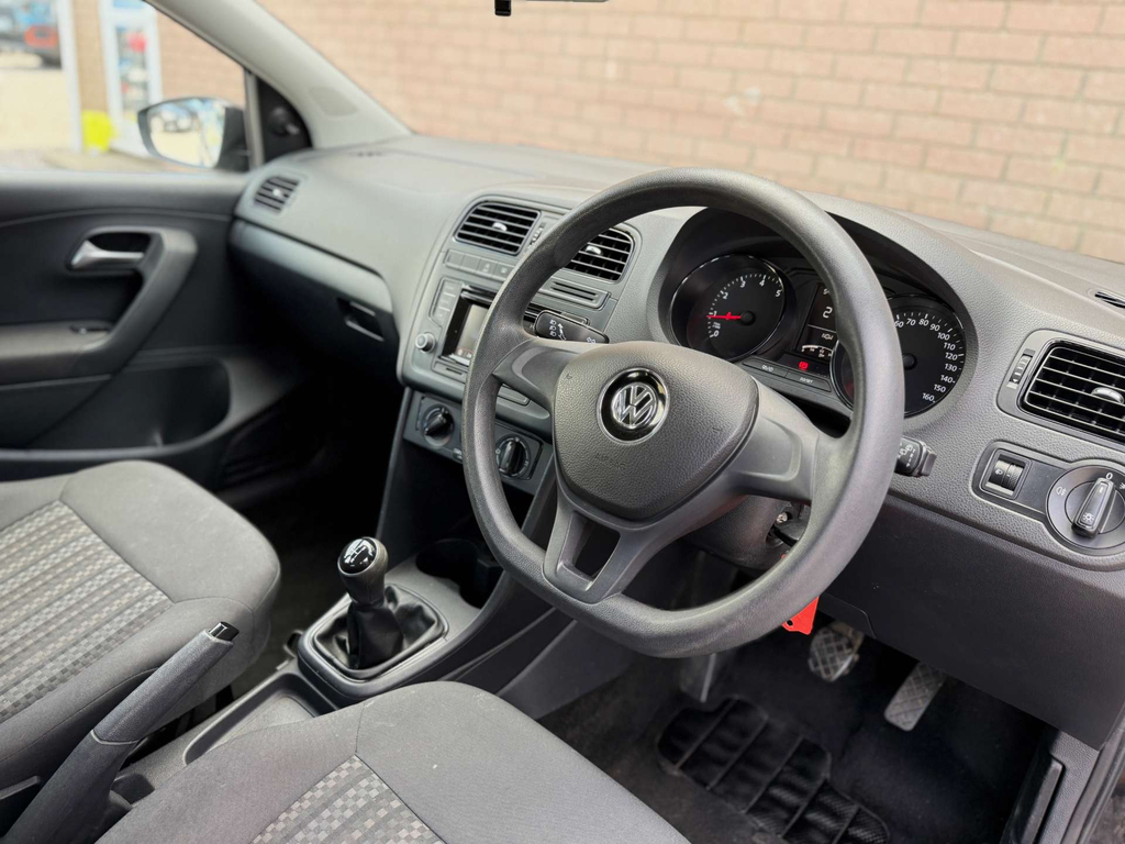 Volkswagen Polo S Ac  #2