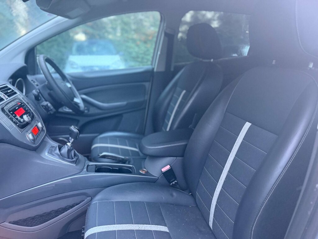Ford Kuga  Silver #12
