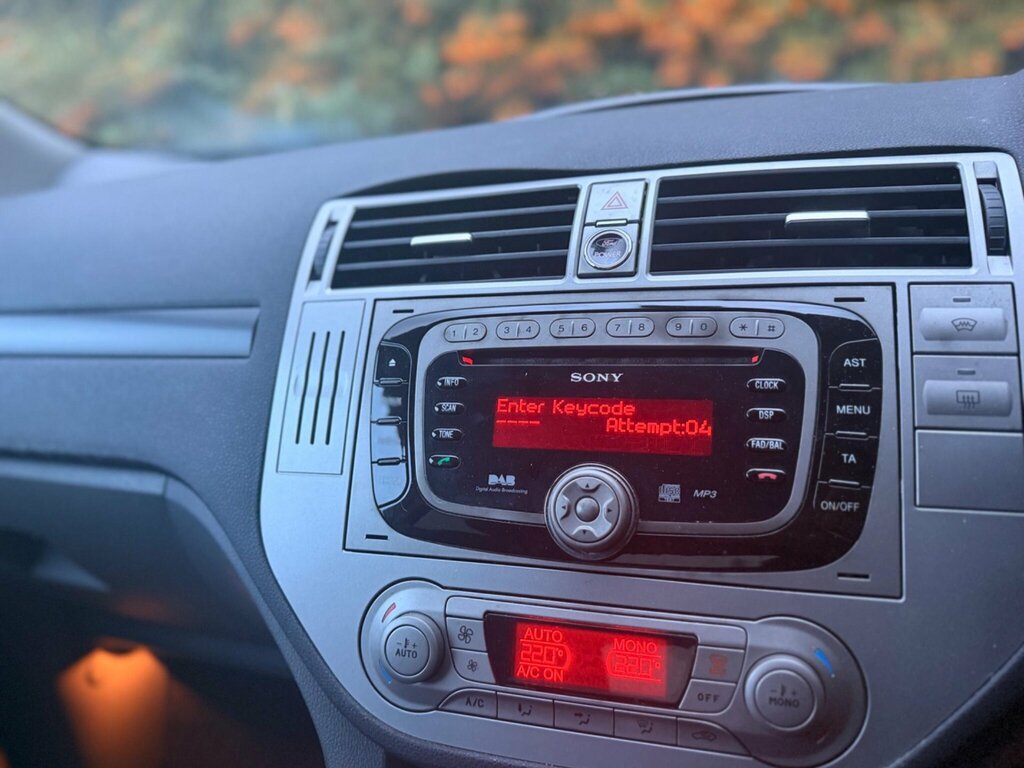 Ford Kuga  Silver #13