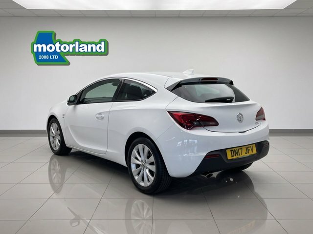 Vauxhall Astra GTC Turbo Sri Coupe White #4