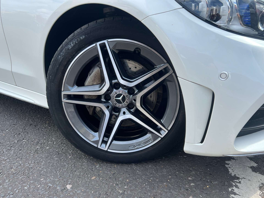 Mercedes-Benz C Class Amg Line Premium #2