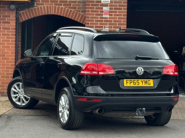 Volkswagen Touareg 2015 3.0 Tdi V6 Bluemotion Tech Escape Tiptronic 4 Black #3