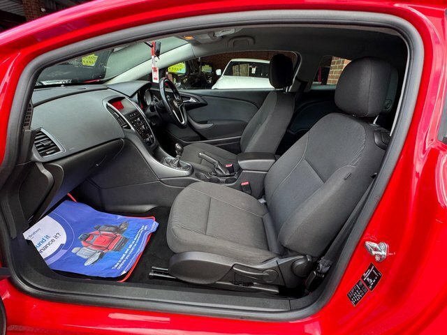 Vauxhall Astra GTC Gtc Black #7