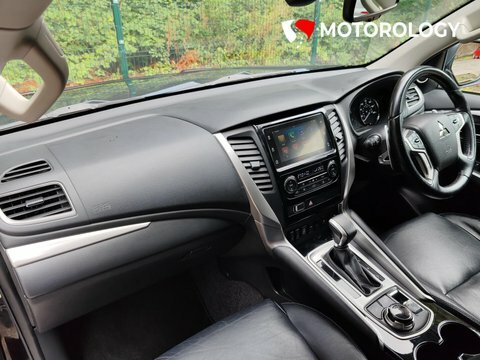Mitsubishi Shogun Sport 2.4D 4 Suv Black #6