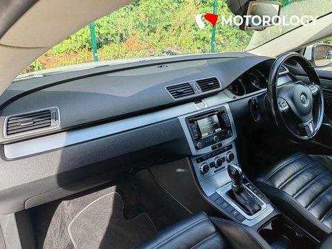 Volkswagen CC 2.0 Tdi Bluemotion White #6