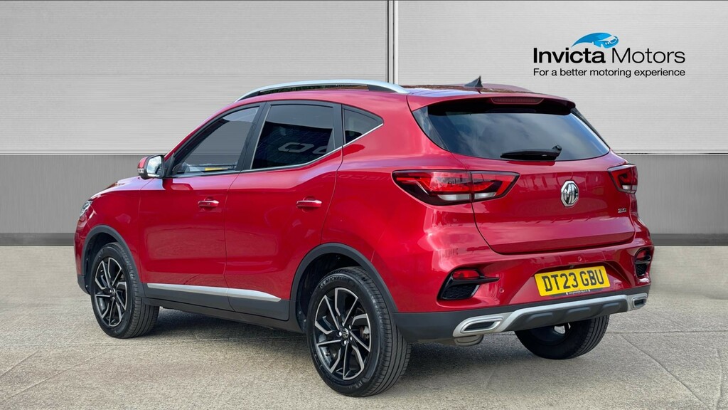 MG ZS Exclusive Red #5
