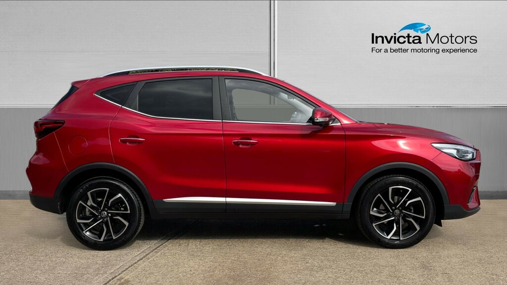 MG ZS Exclusive Red #2