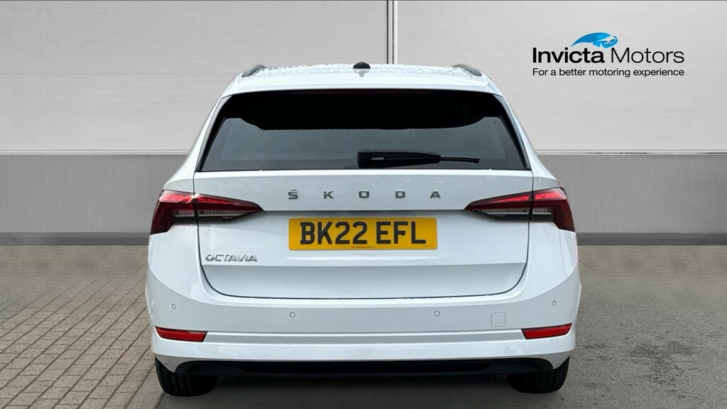 Skoda Octavia Se Technology BK22EFL White #4