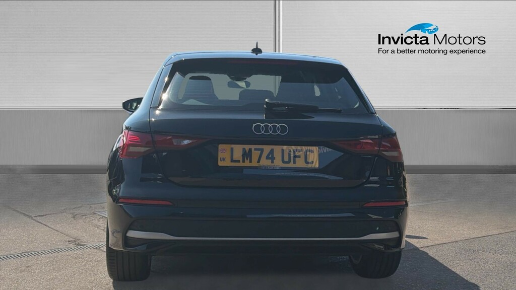 Audi A3 30 Tfsi 1.5 Sport LM74UFC Black #4