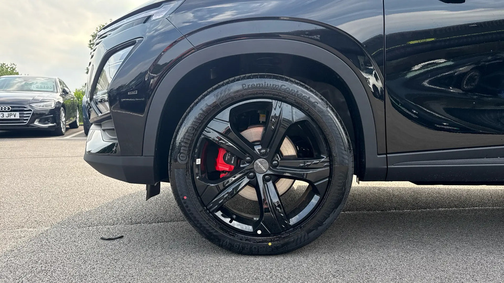 Omoda 5 Knight Black #17