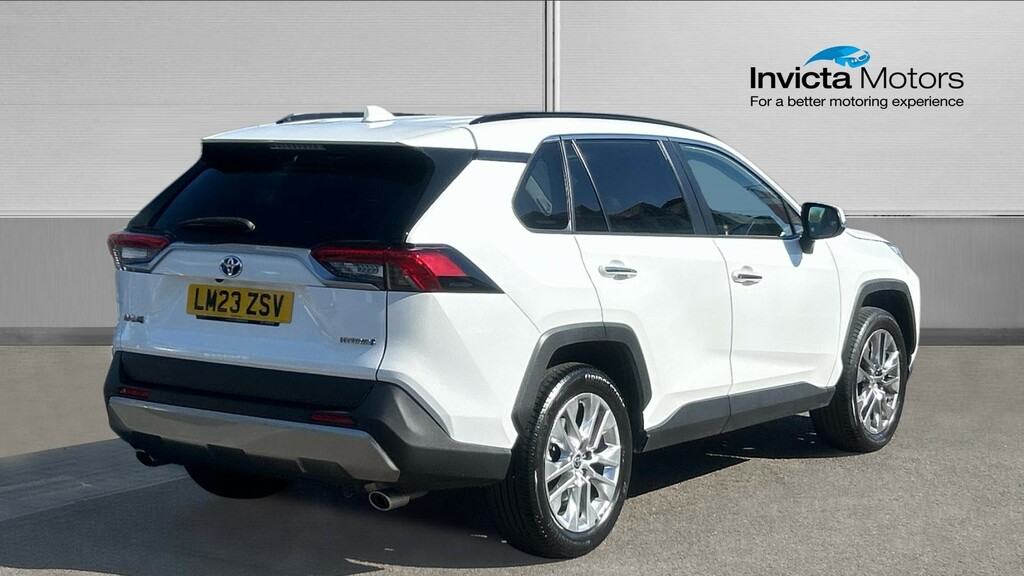 Toyota Rav 4 Excel White #3