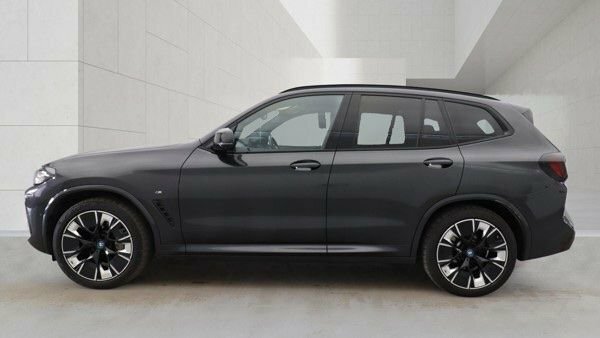 BMW iX3 Suv LS22KJV Grey #4