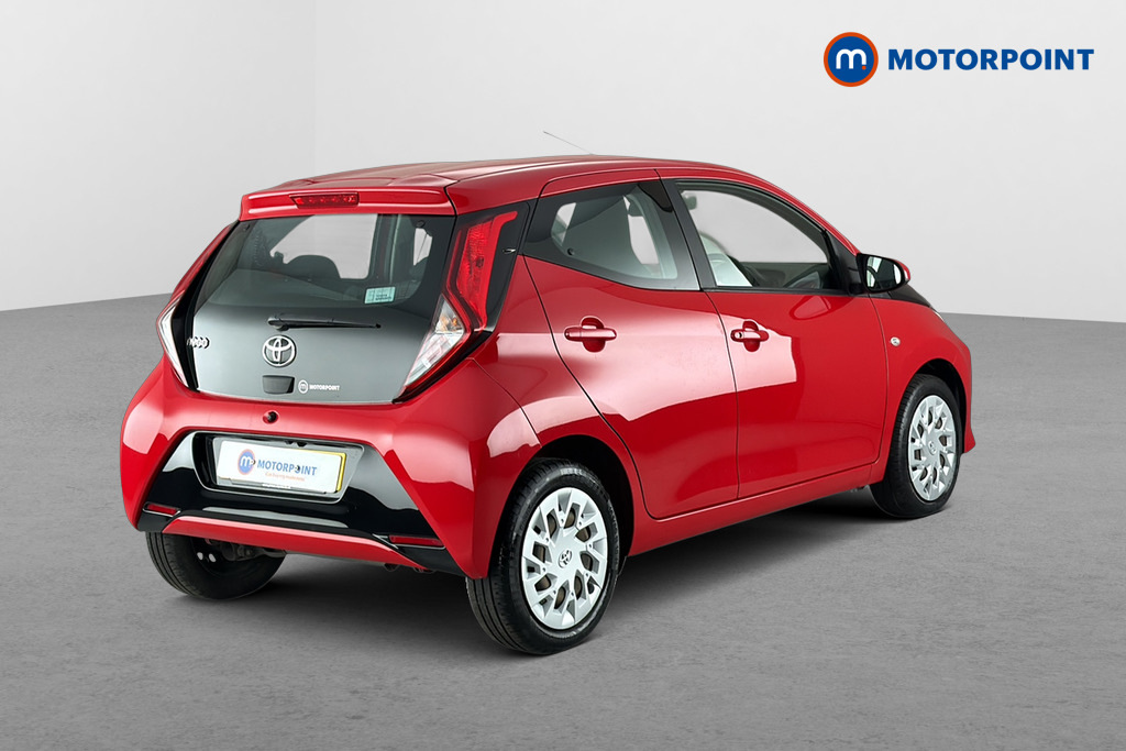 Toyota Aygo 1.0 Vvt-i X-play Tss X-shift LY70HNO Red #5
