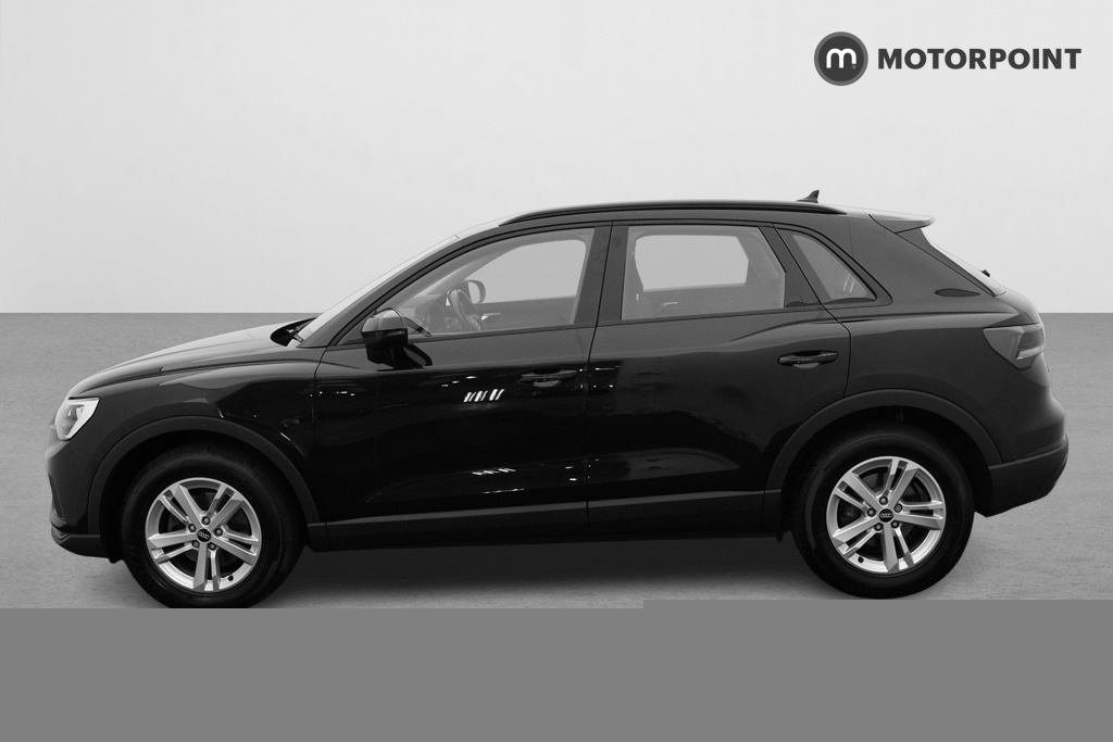Audi Q3 35 Tfsi Technik FD21YCF Black #3