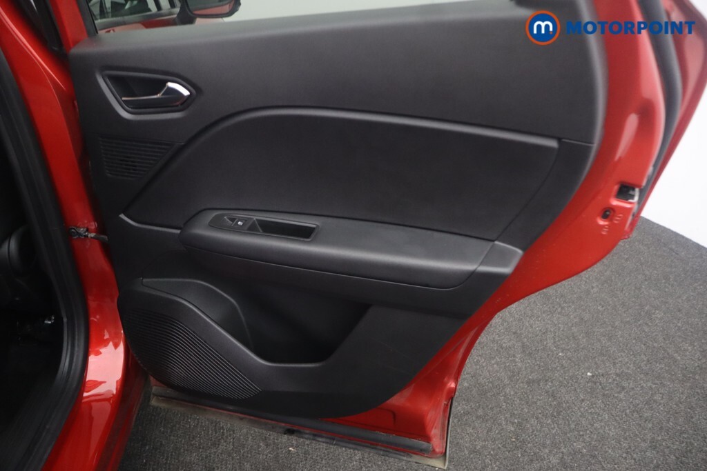 Renault Captur 1.0 Tce 90 Iconic Edition Red #29