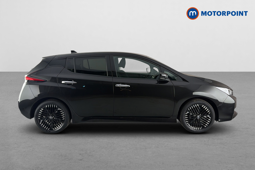Nissan Leaf 110Kw N-connecta 39Kwh Black #4